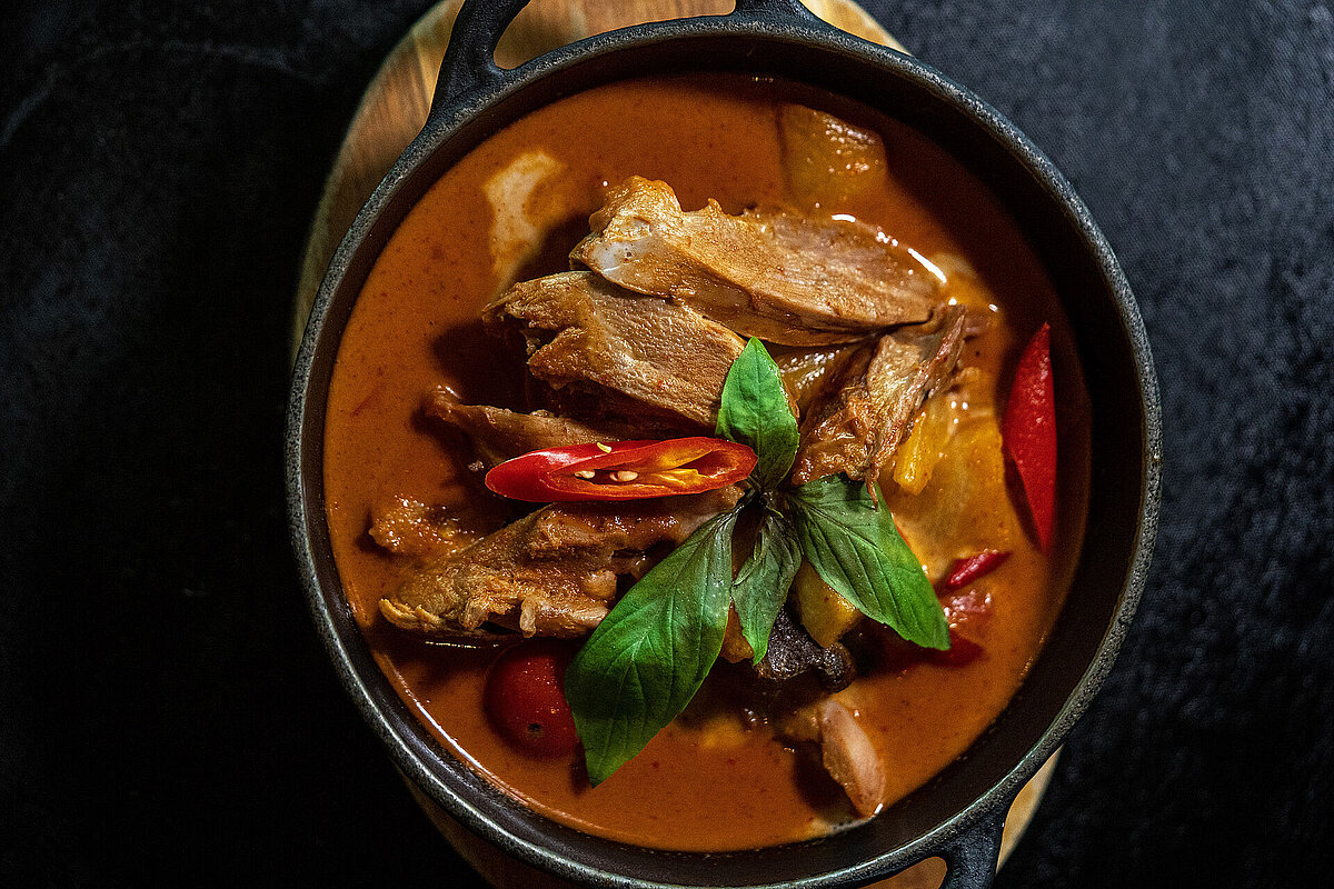 Chaophraya thai curry