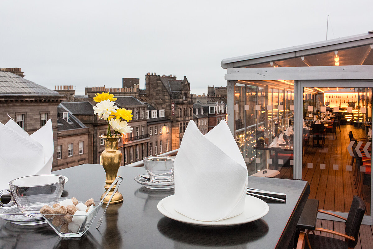 The 10 Most Romantic Restaurants in Edinburgh For Celebrations - Chaophraya